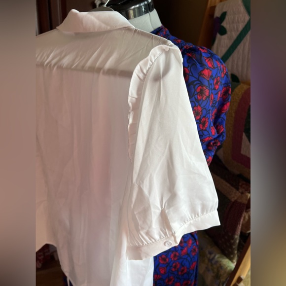 Allegra K light cream blouse with a ruffle sewn along puffy sleeves as accent. - Picture 2 of 5